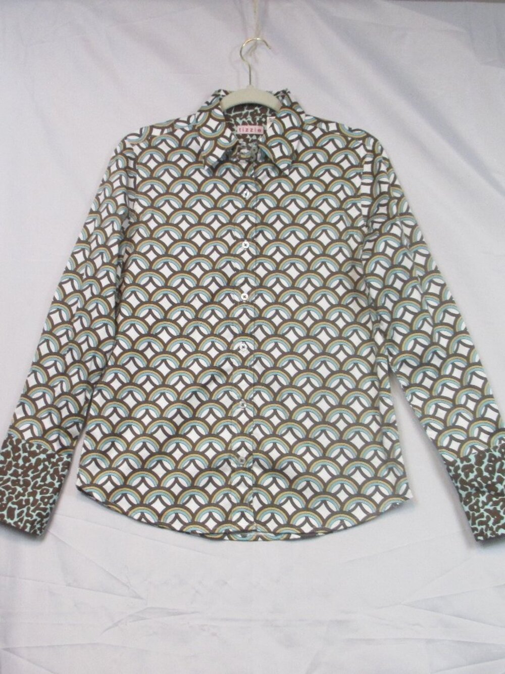 Tizzie Womens S Geometric Print Button-Down Shirt With Patterned Cuffs
